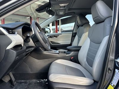 2024 Toyota RAV4 - Photo 13