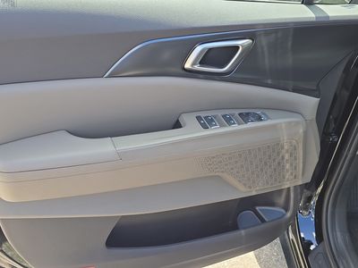 2026 Kia Carnival — photo 18 view