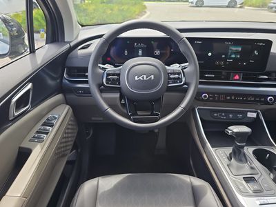 2026 Kia Carnival — photo 13 view
