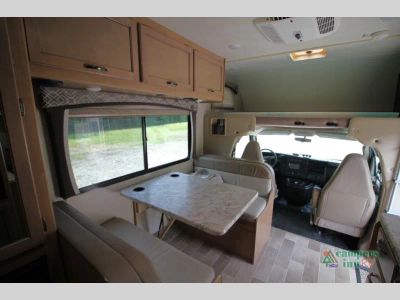 2019 Four Winds RV Chateau — photo 32 view