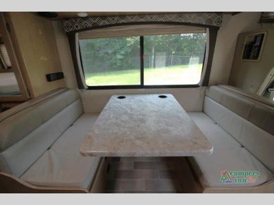 2019 Four Winds RV Chateau — photo 40 view
