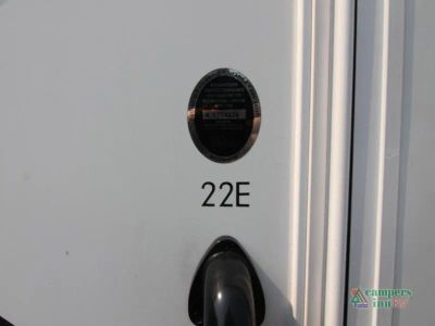 2019 Four Winds RV Chateau — photo 16 view