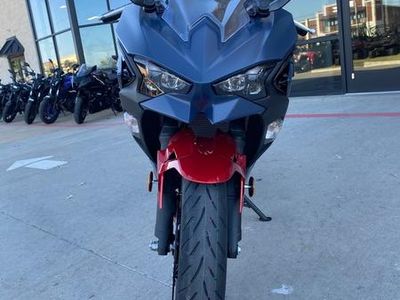 2026 Kawasaki Ninja 500 SE ABS — rear three-quarter view