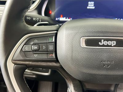 2022 Jeep Grand Cherokee - Photo 16