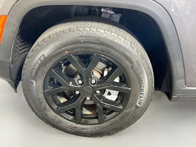 2022 Jeep Grand Cherokee - Photo 11