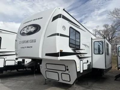 2026 Forest River CHEROKEE WOLF P ACK - Photo 4
