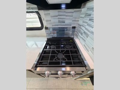 2026 Coachmen RV Freelander - Photo 31