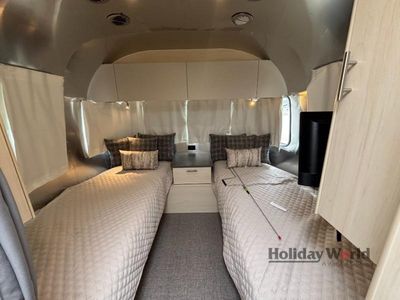 2025 Airstream Flying Cloud - Photo 14