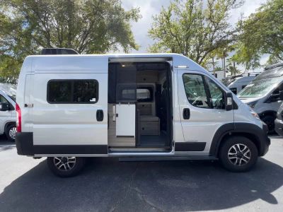 2026 Winnebago SOLIS POCKET — photo 18 view
