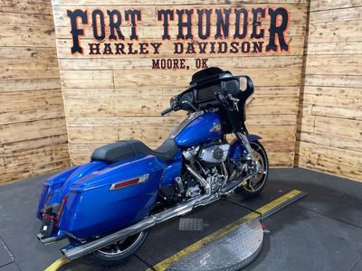 2025 Harley-Davidson FLHX - Street Glide — detail view