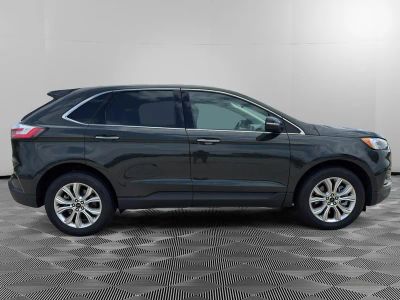 2023 Ford Edge — detail view