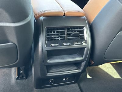2026 BMW X5 — photo 17 view