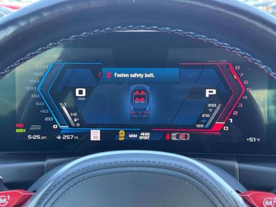 2024 BMW M4 - Photo 3
