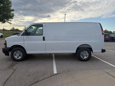 2026 Chevrolet Express Cargo - Photo 6