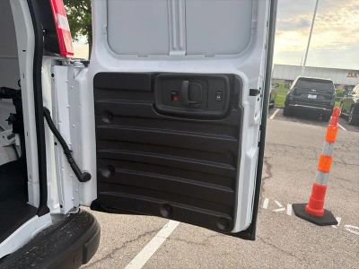 2026 Chevrolet Express Cargo - Photo 12