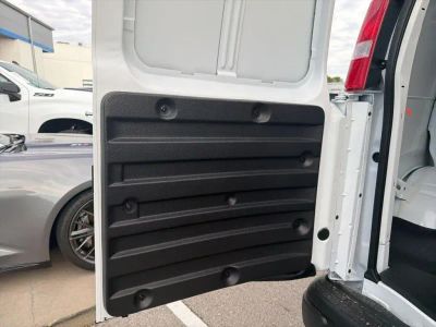 2026 Chevrolet Express Cargo - Photo 11