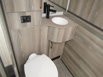 2025 Winnebago VIEW - Photo 13