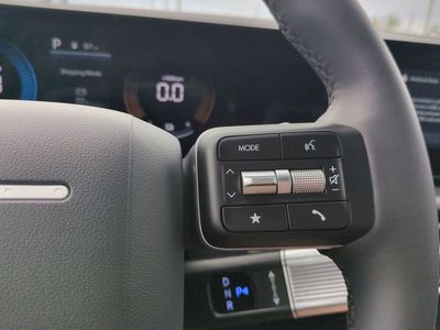 2026 Hyundai SANTA FE HYBRID — photo 32 view