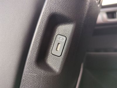 2026 Hyundai SANTA FE HYBRID — photo 17 view