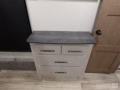 2025 Dutchmen Astoria — photo 15 view