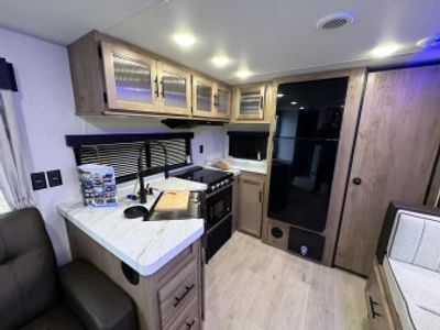 2025 Forest River Cherokee Grey Wolf - Photo 4