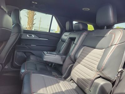 2025 Ford Explorer — photo 13 view