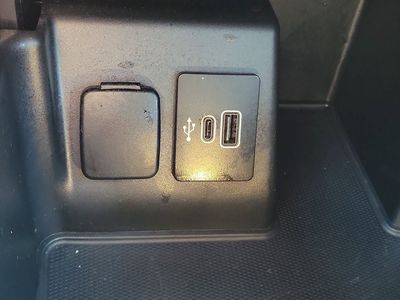2025 Ford Explorer — photo 32 view