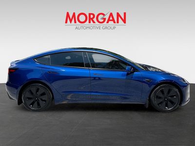 2025 Tesla Model 3 - Photo 8