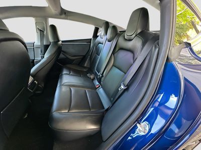 2025 Tesla Model 3 - Photo 24