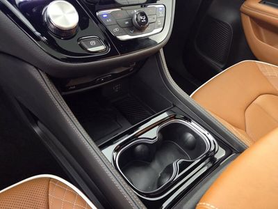 2026 Chrysler Pacifica — photo 19 view