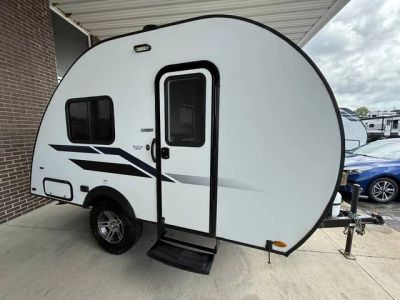 2020 Braxton Creek BUSHWHACKER PLUS — front three-quarter view