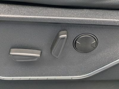 2023 Ford F-150 — photo 17 view