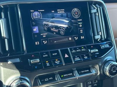 2023 Lexus LX 600 - Photo 35