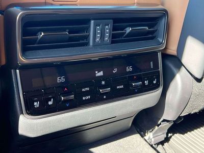 2023 Lexus LX 600 - Photo 18