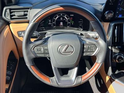 2023 Lexus LX 600 - Photo 17