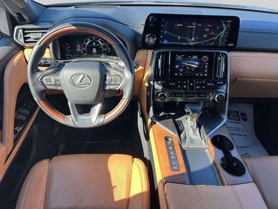 2023 Lexus LX 600 - Photo 16