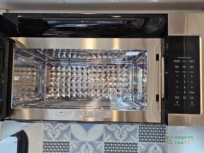 2024 Winnebago Adventurer - Photo 30