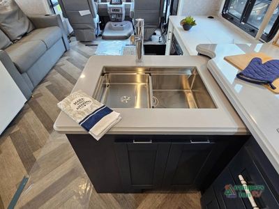 2024 Winnebago Adventurer - Photo 21