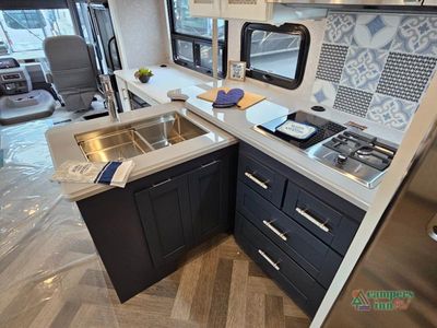 2024 Winnebago Adventurer - Photo 20