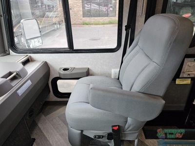 2024 Winnebago Adventurer - Photo 16