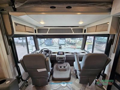 2024 Winnebago Adventurer - Photo 12