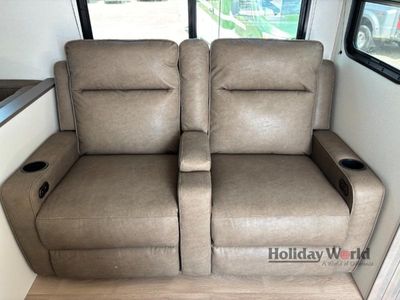 2026 Grand Design Transcend - Photo 14