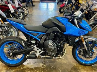 2024 Suzuki GSX-8S — front three-quarter view