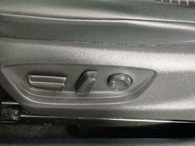 2020 Toyota Camry - Photo 13