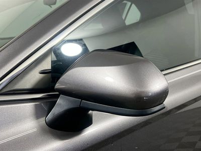 2020 Toyota Camry - Photo 10