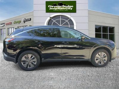 2025 Nissan Murano — detail view