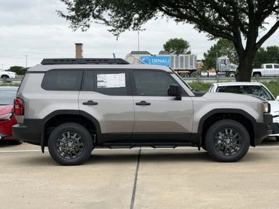 2026 Toyota Land Cruiser - Photo 3