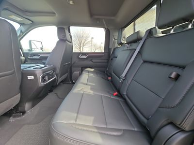 2026 GMC Sierra 3500HD - Photo 18