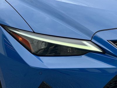 2021 Lexus IS - Photo 30