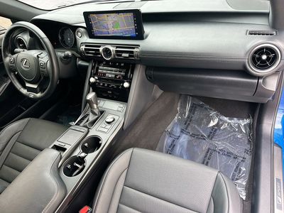 2021 Lexus IS - Photo 27